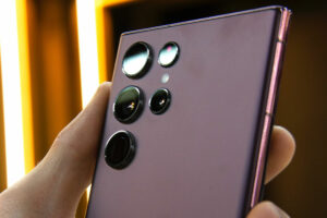 Get the new Samsung Galaxy S22 with AT&T offers